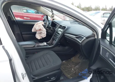 2017 Ford Fusion Se z USA, uszkodzony, nr VIN 3FA6P0HD8HR362382